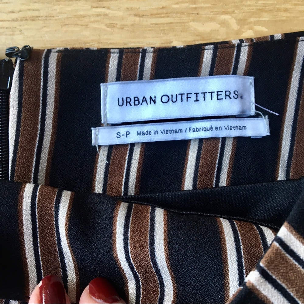 Urban Outfitters Grommet Tie Wrap Mini Skirt - Picture 9 of 11